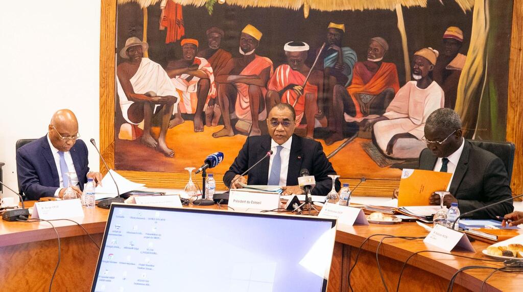 Session ordinaire du Conseil des Ministres de l'UEMOA à l'Agence principale de la BCEAO à Bissau (Guinée Bissau), présidée par Monsieur Adama COULIBALY, Ministre des Finances et du Budget de la République de Côte d'Ivoire et Président du Conseil des Ministres de l'UEMOA.