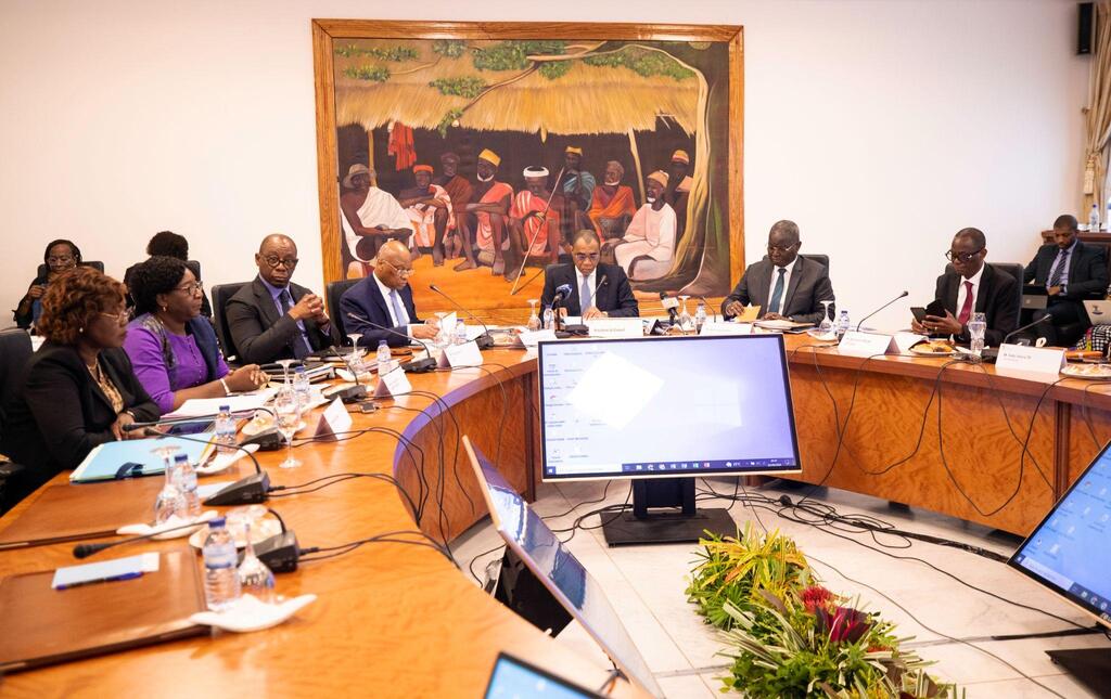 Session ordinaire du Conseil des Ministres de l'UEMOA à l'Agence principale de la BCEAO à Bissau (Guinée Bissau), présidée par Monsieur Adama COULIBALY, Ministre des Finances et du Budget de la République de Côte d'Ivoire et Président du Conseil des Ministres de l'UEMOA.