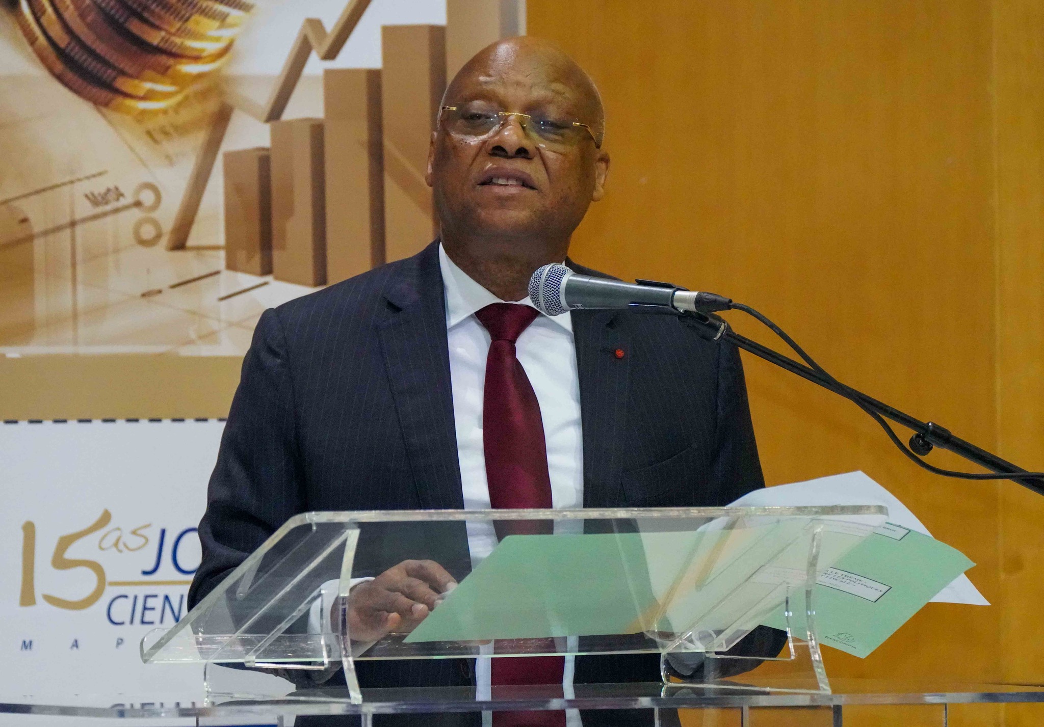 Gouverneur BCEAO à Maputo
