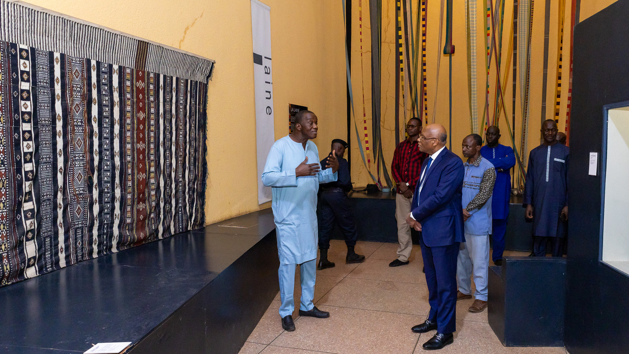 Le Gouverneur Jean-Claude Kassi BROU en visite au Musée national du Mali