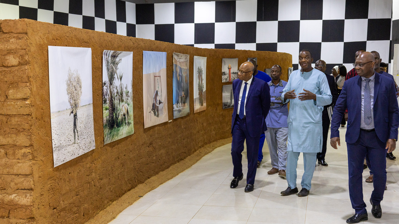 Le Gouverneur Jean-Claude Kassi BROU en visite au Musée national du Mali