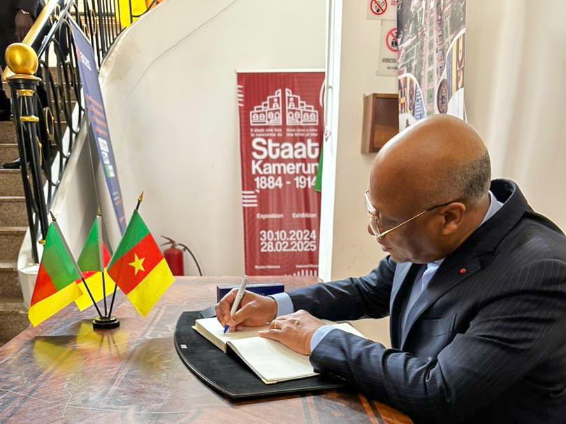 Le Gouverneur de la BCEAO en visite au Musée National du Cameroun